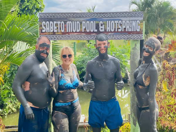 Coral Coast and Mudpool Hotspring Tour